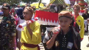 Bulan muharam warga pesisir pantai tambak rejo blitar menggelar ritual larung sesaji 1 Screenshotcapture 2019 09 03 10 03 58 299 2 - patria pos