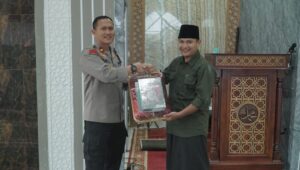 Polres blitar gelar bakti sosial sambut ramadhan 1446 h di masjid as-salam wlingi 20 Img 20250228 wa0000 - patria pos