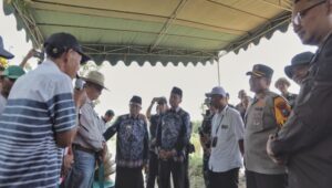 Kapolres blitar, bupati, dan forkopimda gelar panen raya di kabupaten blitar, pastikan harga gabah stabil dan kesejahteraan petani terjaga 18 Img 20250306 wa0015 - patria pos