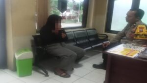 Jambret kalung anak kecil, seorang perempuan asal sanankulon blitar ditangkap warga 14 Img 20250321 222202 - patria pos