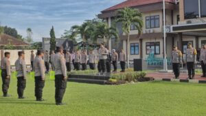 Pimpin apel pagi, kapolres blitar tekankan peran aktif anggota ciptakan lingkungan aman dan nyaman bagi masyarakat 1 Img 20250421 wa0002 - patria pos