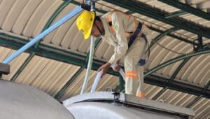 Daop 7 madiun optimalkan pengisian air toilet kereta api untuk tingkatkan kenyamanan penumpang 1 Img 20250428 wa0000 copy 700x450 - patria pos