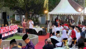 Guntur wahono kenang bung karno saat hadiri haul ke-55 di blitar 1 Suasana acara gala senja mustika rasa di halaman istana gebang, blitar, jumat (20/6/2025).