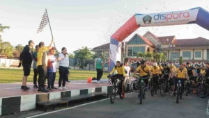 Polres blitar dan forkopimda gelar gowes bareng dalam rangka hut bhayangkara ke-79 11 Kapolres blitar bersama forkopimda secara resmi melepas peserta gowes dalam rangka memperingati hari bhayangkara ke-79, jumat (11/7/2025).