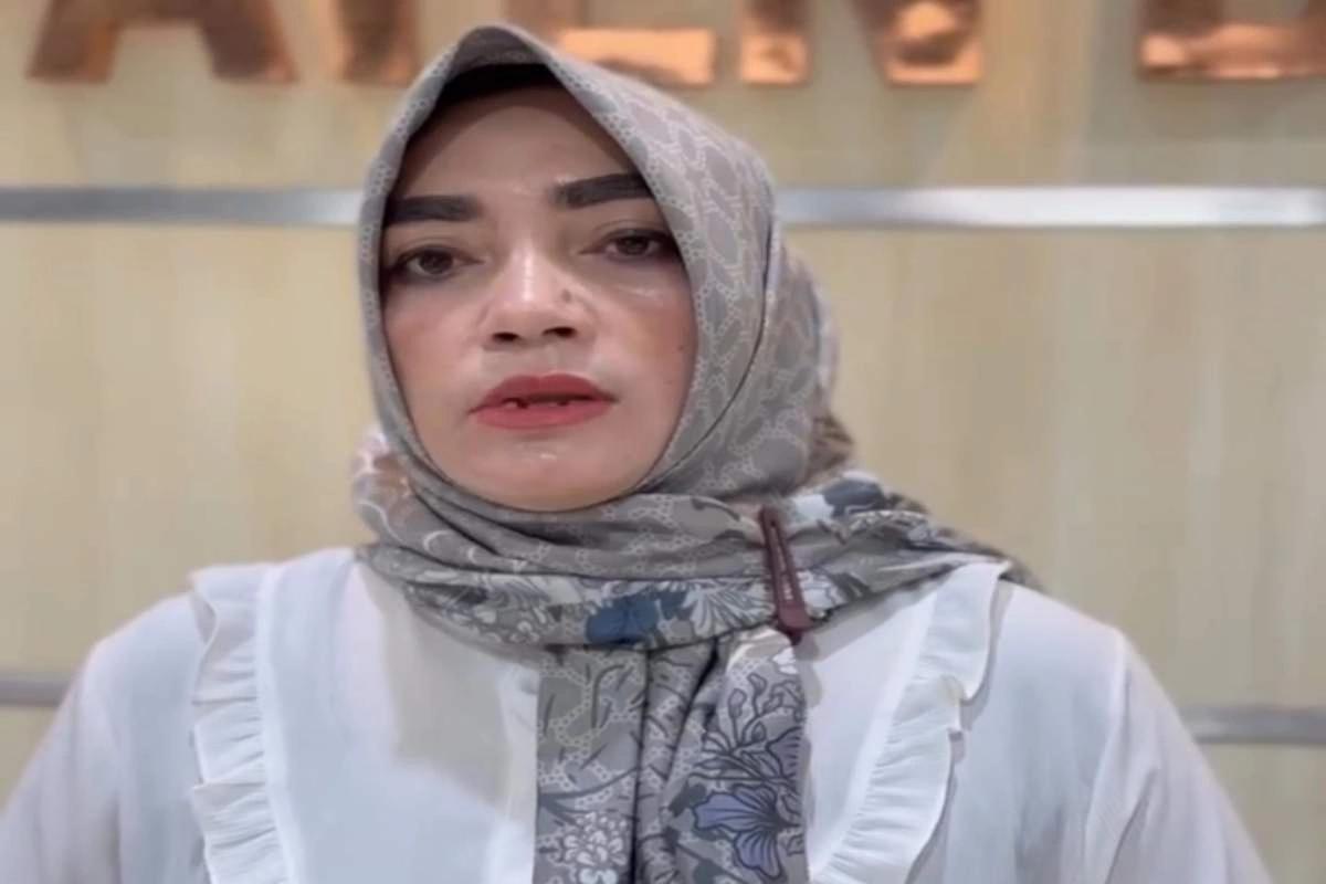 Anggota Komisi IV DPRD Kabupaten Blitar, Suratun Nasikhah, saat memberikan pernyataan usai menghadiri Majlis Dzikir dan Maulidurrosul Nabi Muhammad SAW dalam rangka Hari Jadi Blitar ke-701.