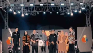 Malam Puncak Blitar Youth Festival 2025, jajaran DPRD Kabupaten Blitar hadir memberikan dukungan bagi kreativitas generasi muda