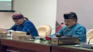 Wakil Ketua II DPRD Kabupaten Blitar, H. M. Rifa’i, saat memimpin Rapat Kerja Banggar bersama TAPD, Senin (4/8/2025).