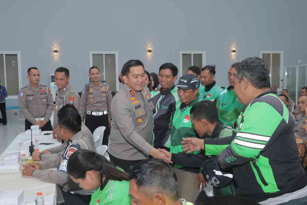 Kapolres Blitar AKBP Arif Fazlurrahman membuka pelatihan Penanggulangan Penderita Gawat Darurat (PPGD) bersama RSUD Ngudi Waluyo, Jasa Raharja, Ojek Online, dan Komunitas Supeltas.