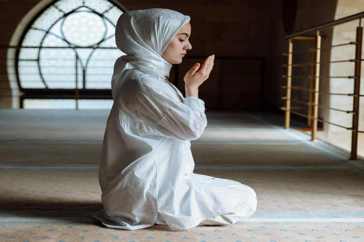 Maulid Nabi, momentum memperbaharui cinta kepada Rasulullah dengan doa, zikir, dan salawat.