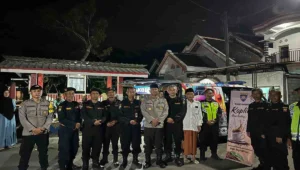 Polres Blitar hadirkan Program Kopling (Kopi Keliling) di Desa Popoh, Selopuro, untuk mempererat komunikasi dan sinergi dengan masyarakat.