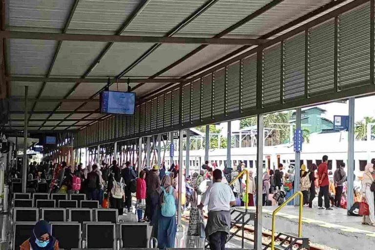 KAI Daop 7 Madiun Catat Kenaikan Penumpang 7 Persen di September 2025