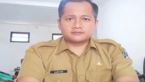 Kabid Latprotrans Disnaker Kabupaten Blitar, Latip Usman, menjelaskan capaian program pelatihan kerja yang dibiayai DBHCHT 2025.