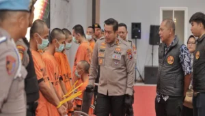 Kapolres Blitar AKBP Arif memimpin langsung gelar perkara hasil Operasi Sikat Semeru 2025 di Mapolres Blitar, Sabtu (8/11/2025).