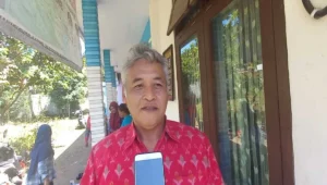 Ketua Komisi 4 DPRD Kabupaten Blitar, Sugeng Suroso, saat menyampaikan paparan terkait optimalisasi armada ambulans kepada awak media.