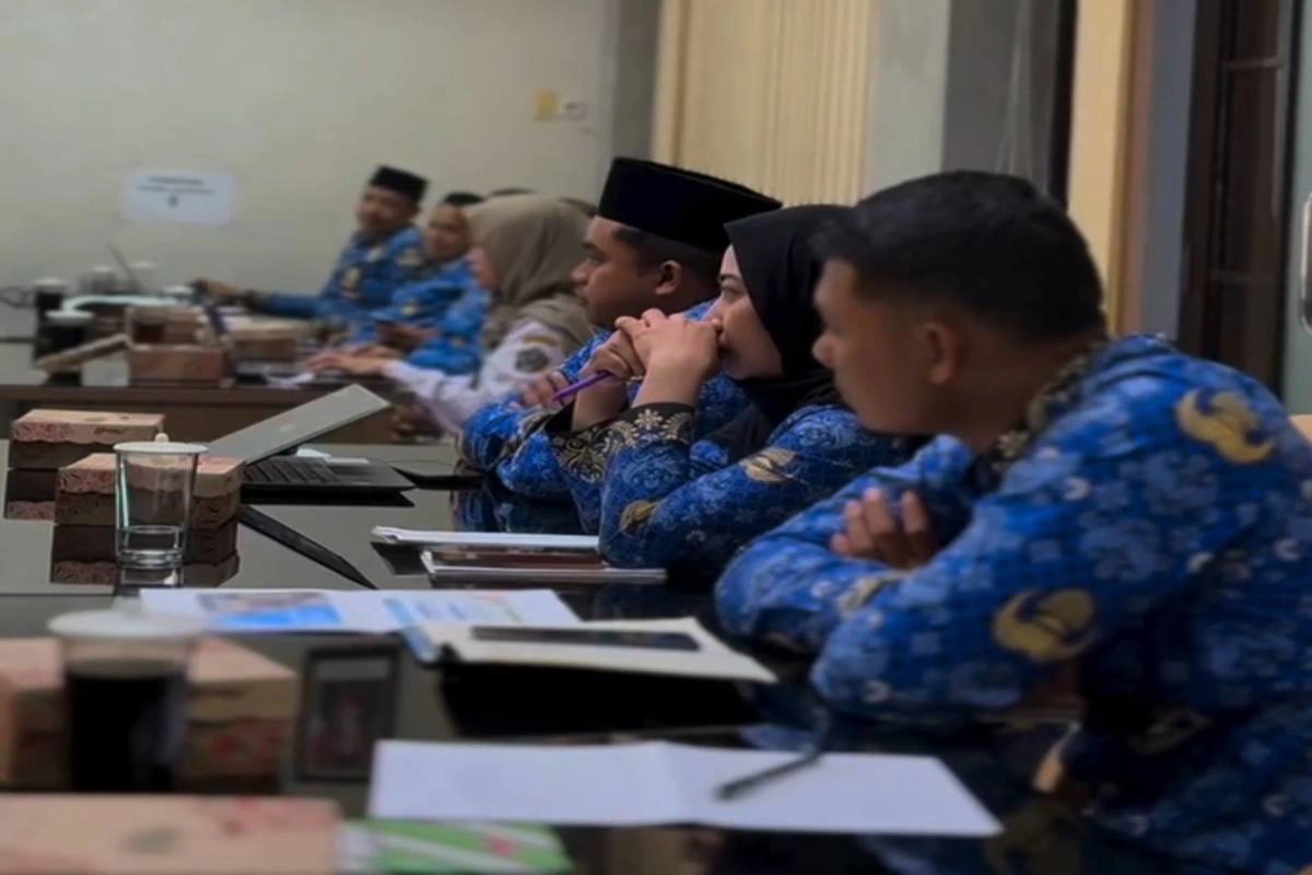 Suasana rapat kerja Komisi II DPRD Kabupaten Blitar bersama OPD mitra dalam pembahasan RKA R-APBD 2026.