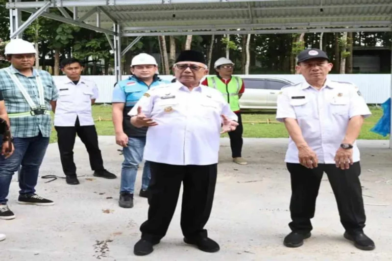 Bupati Blitar Rijanto tinjau pasar sementara Babadan, pastikan relokasi pedagang berjalan lancar