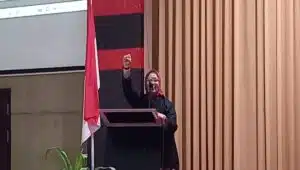 Semangat Kartini di Era Digital, Erma Susanti Dorong Literasi Digital Perempuan Blitar Erma Susanti saat menyampaikan materi literasi digital kepada peserta di Kota Blitar, Sabtu (18/4/2026).