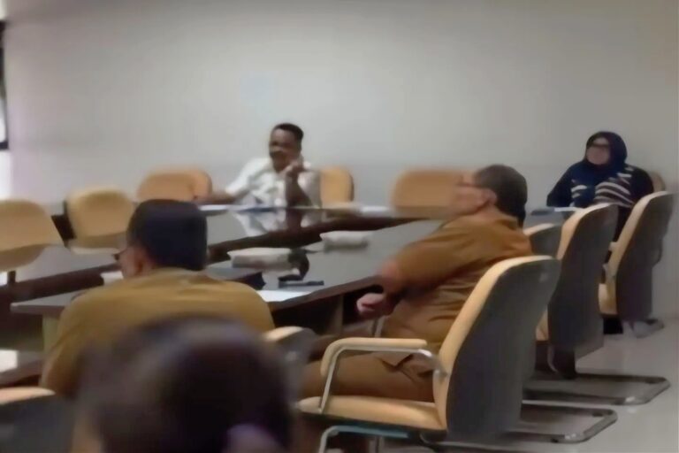 Rapat Badan Musyawarah DPRD Kabupaten Blitar saat menyusun agenda kerja April 2026 dengan fokus pembahasan LKPJ 2025 dan percepatan Raperda Pesantren.