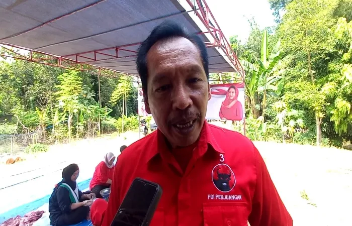 Endik Susilo saat memberikan keterangan terkait kegiatan kurban.