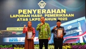 Bupati Blitar menerima penghargaan Opini WTP dari BPK RI atas LKPD Tahun Anggaran 2025. Raihan ini menjadi yang ke-10 kalinya secara berturut-turut diraih Kabupaten Blitar.