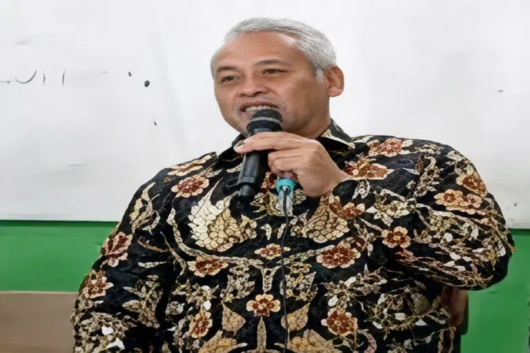 Sugeng Suroso menegaskan pentingnya menjaga kenyamanan lingkungan sekolah demi mendukung proses belajar siswa di Kabupaten Blitar.