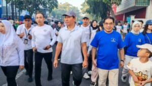 Ribuan Warga Semarakkan Fun Walk BCA Tulungagung, Plt. Bupati Dorong Budaya Hidup Sehat Ribuan Warga Semarakkan Fun Walk BCA Tulungagung, Plt. Bupati Dorong Budaya Hidup Sehat - Patriapos