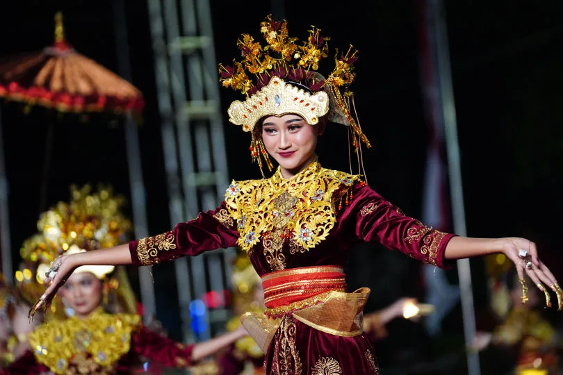 Digelar Malam Hari, BEN Carnival ke-5 Kota Blitar Berlangsung Meriah - Patriapos