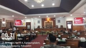 Suasana rapat paripurna DPRD Kabupaten Tulungagung di ruang Gedung Graha Wicaksana pada Rabu (16/9/2026).