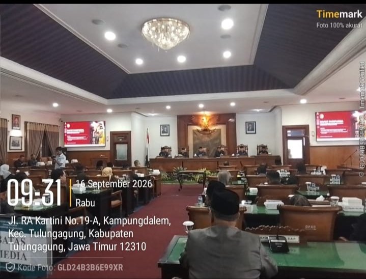 Suasana rapat paripurna DPRD Kabupaten Tulungagung di ruang Gedung Graha Wicaksana pada Rabu (16/9/2026).