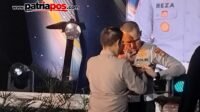 HUT Lalu Lintas Bhayangkara ke-71, Dirlantas Polda Sumbar Terima Pin Emas Kapolri atas Dedikasi dan Pelayanan