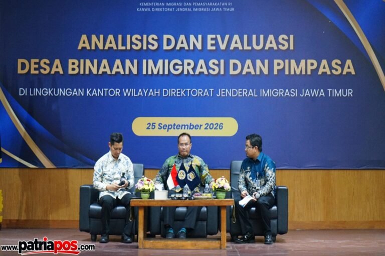 Jajaran Imigrasi se-Jawa Timur mengikuti kegiatan penguatan Desa Binaan Imigrasi (DBI) dan Petugas Imigrasi Pembina Desa (PIMPASA) di Kampoeng Coklat, Kabupaten Blitar, Jumat (25/9/2026).