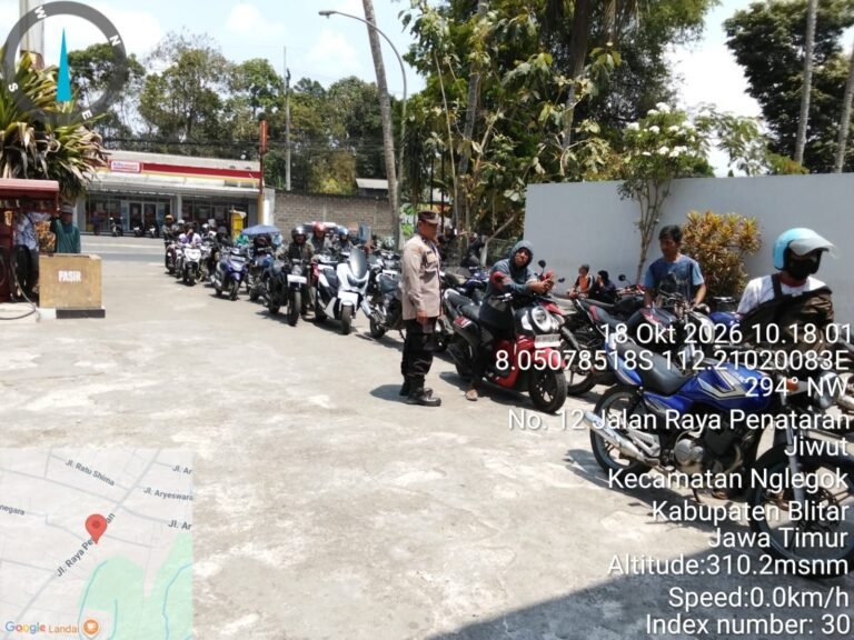 Polres Blitar Kota memantau ketersediaan dan distribusi BBM di sejumlah SPBU untuk memastikan pasokan mencukupi serta mengimbau masyarakat tidak melakukan pembelian berlebihan.