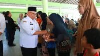 Jaga Stabilitas Harga, Bupati Rijanto Hadiri Gerakan Pangan Murah di Gandusari