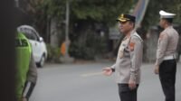 Kapolres Blitar Pantau Pengaturan Lalu Lintas di Depan SMA 1 Talun