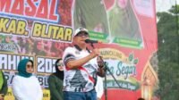 3.000 Muslimat NU Ikuti Senam Massal di Kanigoro, Rijanto Dorong Perempuan Aktif dalam Pembangunan