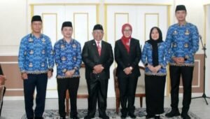 Bupati Blitar Rijanto bersama pejabat yang dilantik dalam agenda penyegaran birokrasi Pemerintah Kabupaten Blitar, Rabu (28/10/2026).
