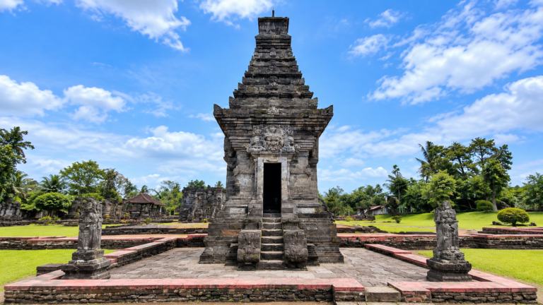 Candi Penataran di Blitar, Jawa Timur.