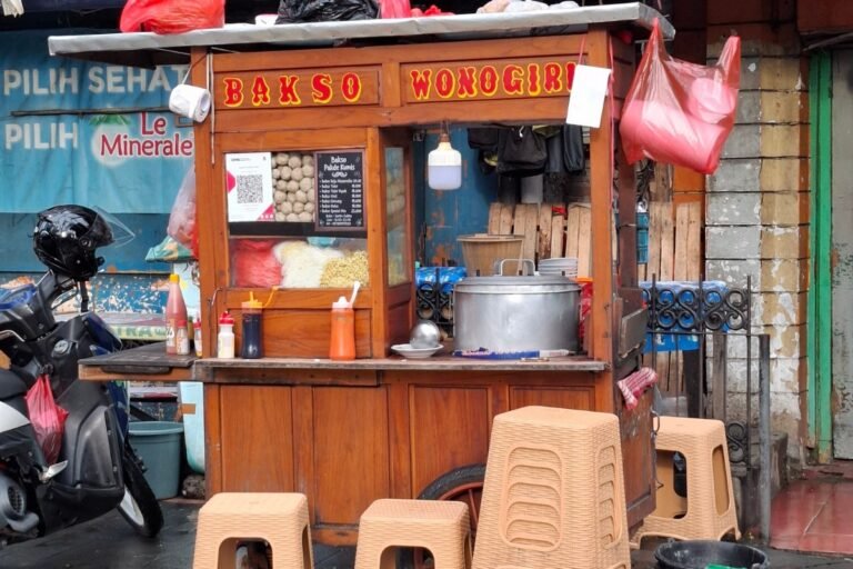 Ilustrasi gerobak bakso Wonogiri (pexels)