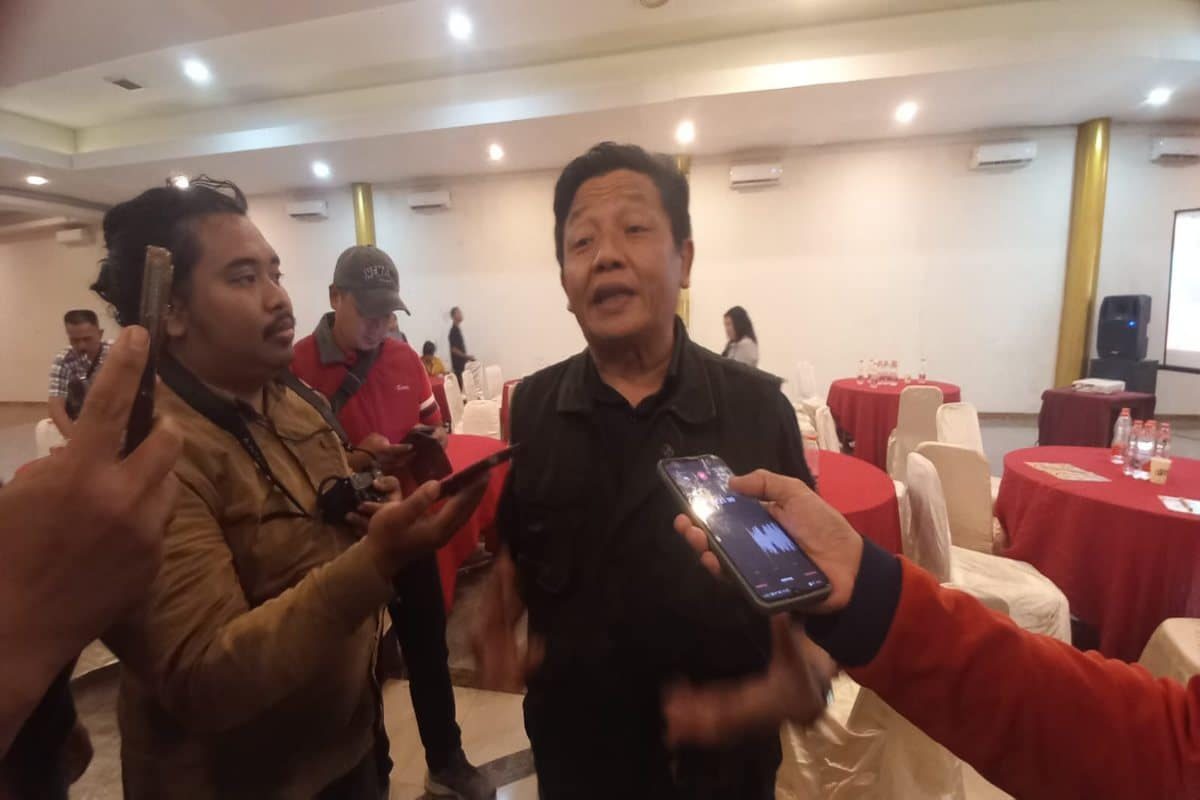 Guntur Wahono saat memberikan keterangan kepada wartawan usai kegiatan sosialisasi nilai Pancasila di Kabupaten Blitar, Rabu (29/4/2026).