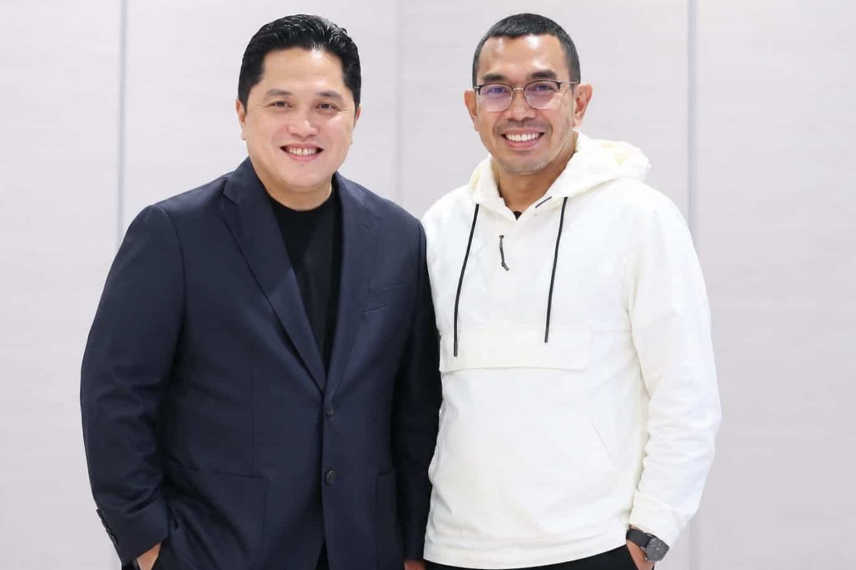 Ketua Umum PSSI, Erick Thohir bersama Plt Ketua PSSI Sumut, Arya Mahendra Sinulingga menghadiri seremoni drawing AFF U-19 Championship 2026 di Kantor Gubernur Sumatera Utara, Medan.