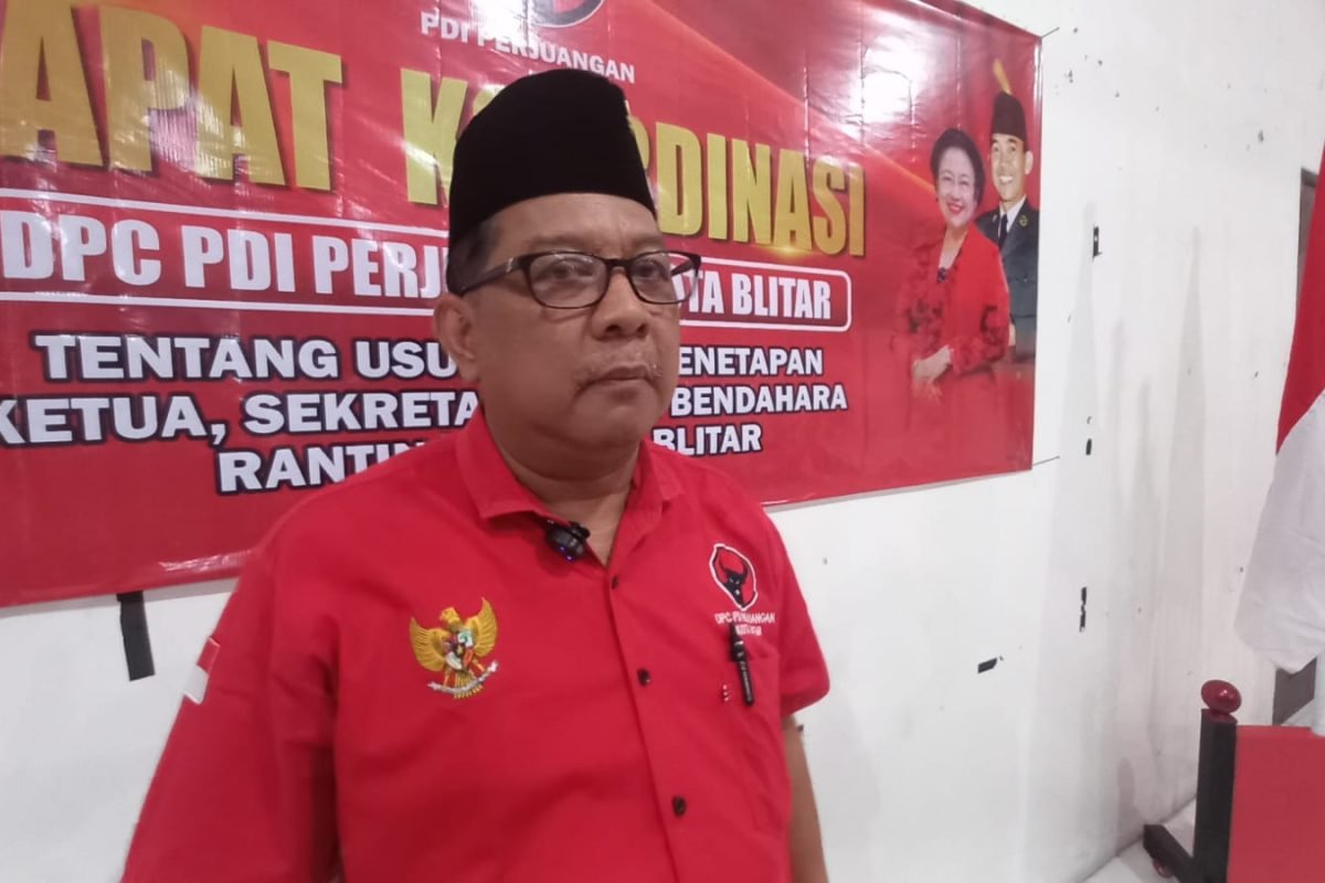 IMG-20260807-WA0001 Ketua DPC PDI Perjuangan Kota Blitar, Yudi Meira, menegaskan penguatan kepengurusan ranting menjadi langkah awal membangun mesin politik menghadapi Pemilu 2029.