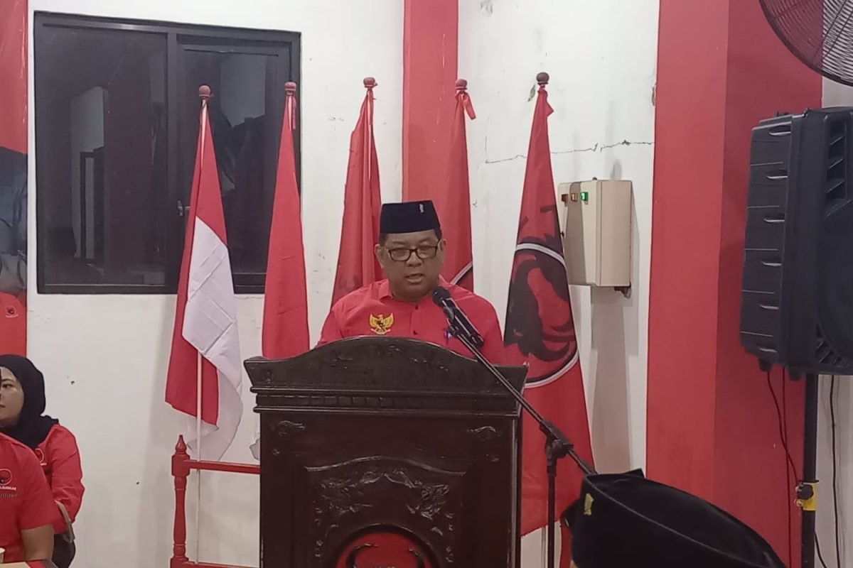 IMG-20260809-WA0009 Pengambilan sumpah dan janji 189 pengurus ranting PDI Perjuangan Kota Blitar dalam rangkaian Musyawarah Ranting (Musran) di Kantor Sekretariat DPC PDI Perjuangan Kota Blitar, Sabtu (8/8/2026) malam.