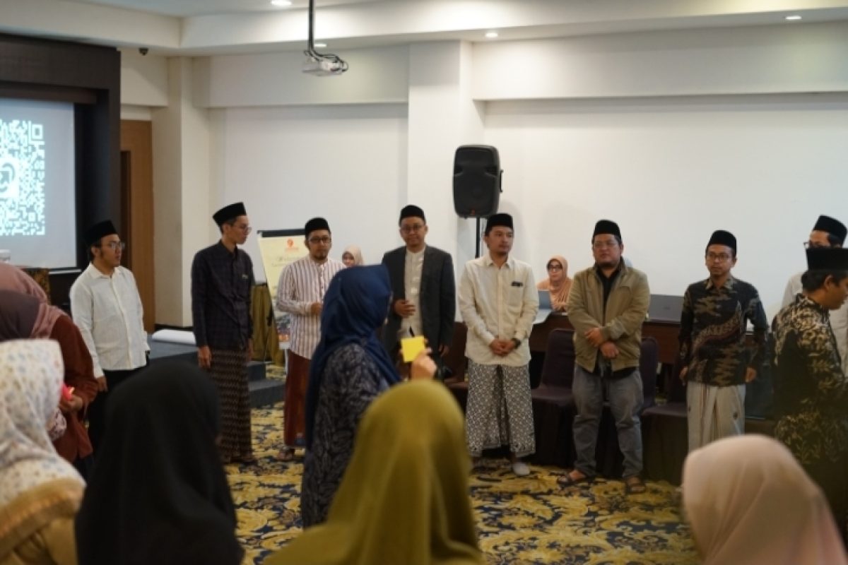 IMG_20260716_113313 Suasana peserta mengikuti sesi Training of Trainers (ToT) Penguatan Musyrif dan Musyrifah untuk Pencegahan Kekerasan di Pesantren di Yogyakarta, Kamis (16/7/2026).