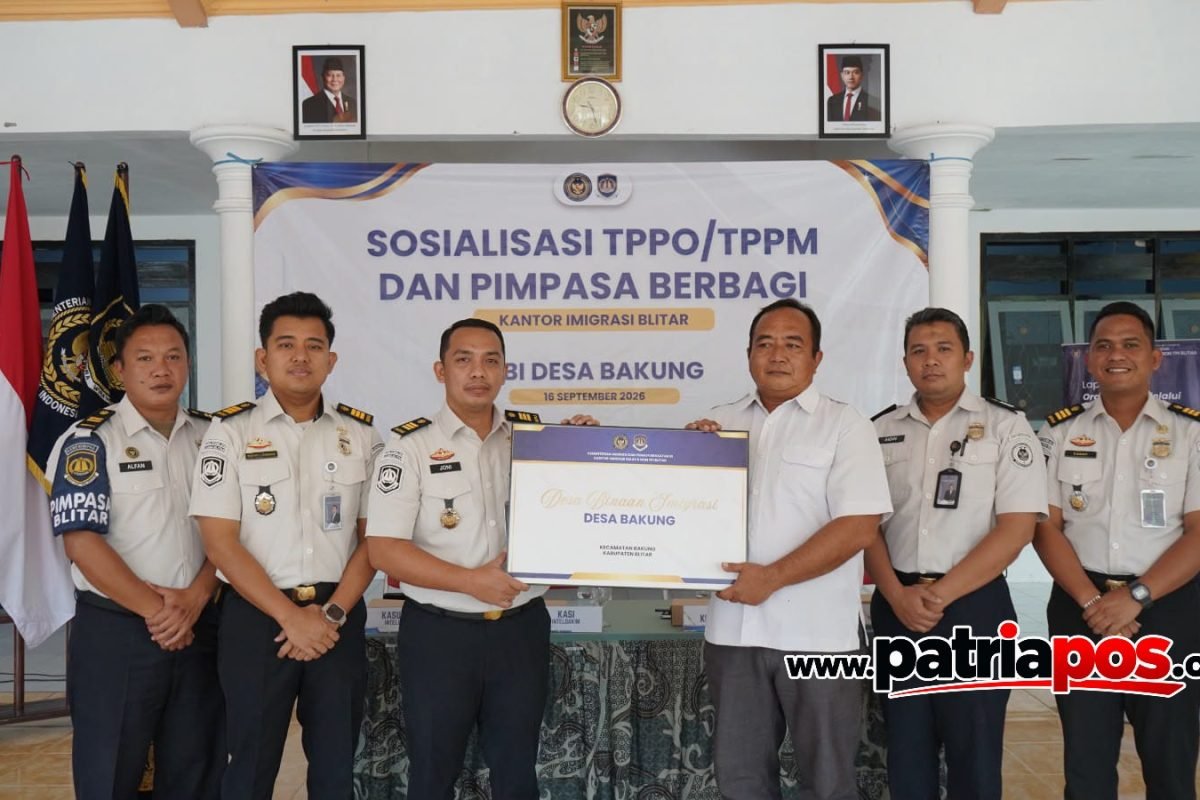 Polish_20260916_181651699 Jajaran Kantor Imigrasi Blitar bersama Pemerintah Desa Bakung dalam kegiatan Sosialisasi TPPO/TPPM dan PIMPASA Berbagi di Desa Bakung, Rabu (16/9/2026).