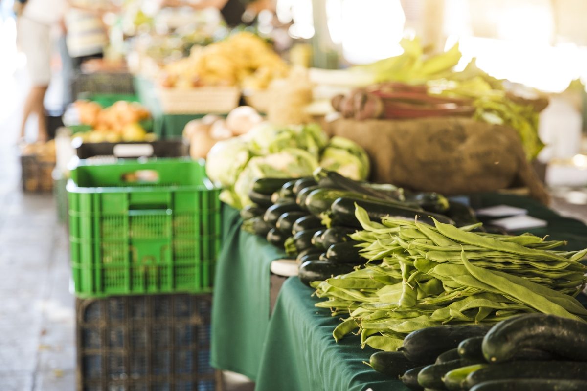 Update Harga Bahan Pokok Blitar 13 April 2026: Beras dan Minyak Stabil, Cabai Masih Berubah